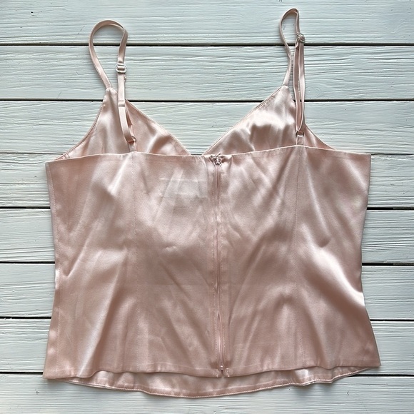 St. John Evening Silk Blend Blush Camisole size 12 - Picture 4 of 6